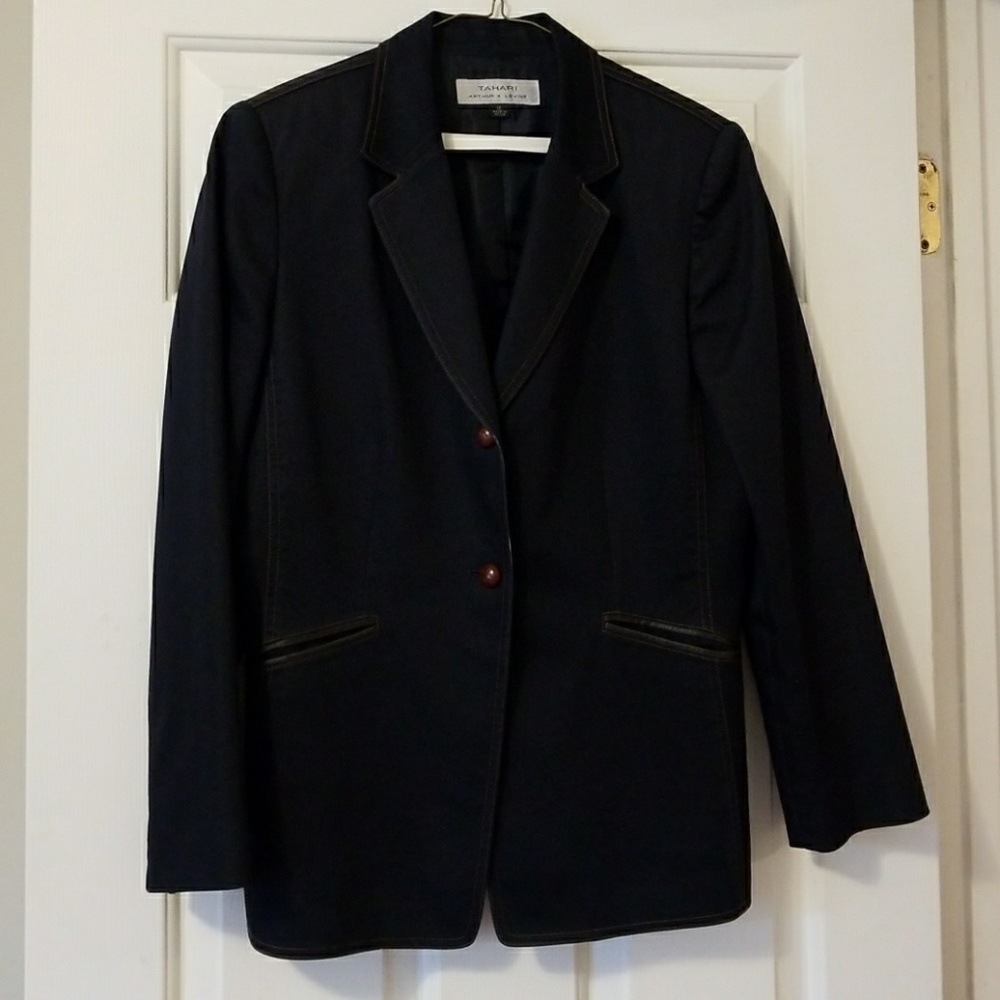 Sharp navy blue Tahari blazer